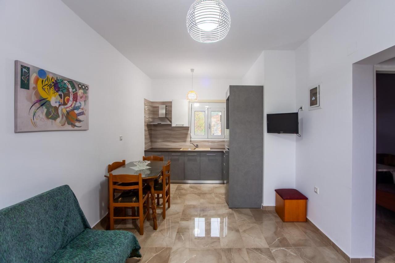 إسترو Kavousanos Apartments المظهر الخارجي الصورة